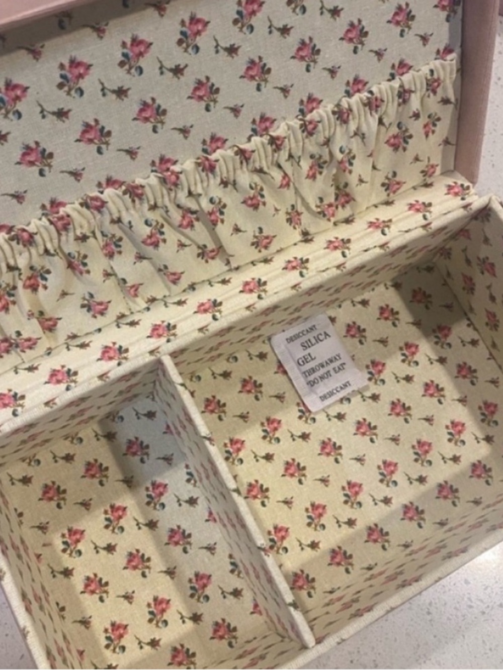 Gucci beauty gift jewelry box